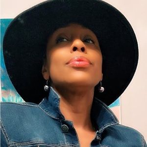 Meet your Posher, MiGyal